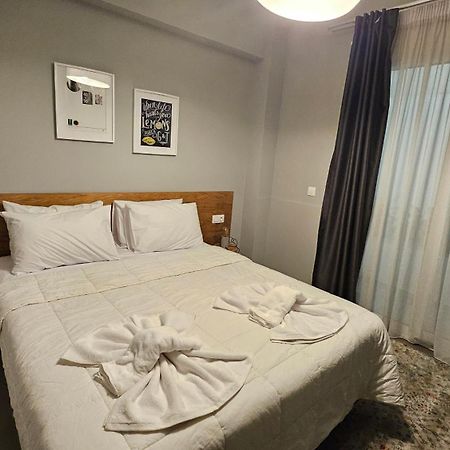 A Place 4 U Under Acropolis Apartment Athena Bagian luar foto